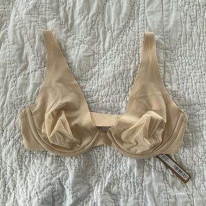 SKIMS FITS EVERYBODY HIGH APEX BRA